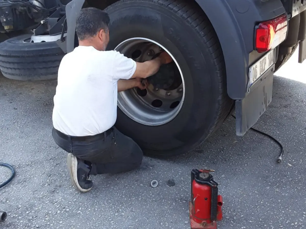 Akçakoca Oto Lastikçi